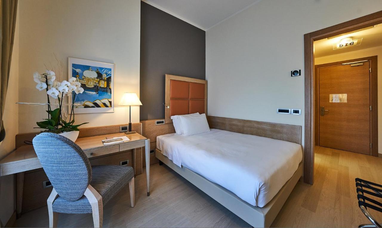 Hotel Astoria Biella Exterior photo